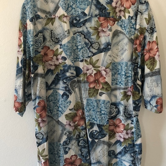 * SOLD* Vintage Aloha Shirt with Hibiscus and maps - Picture 4 of 4